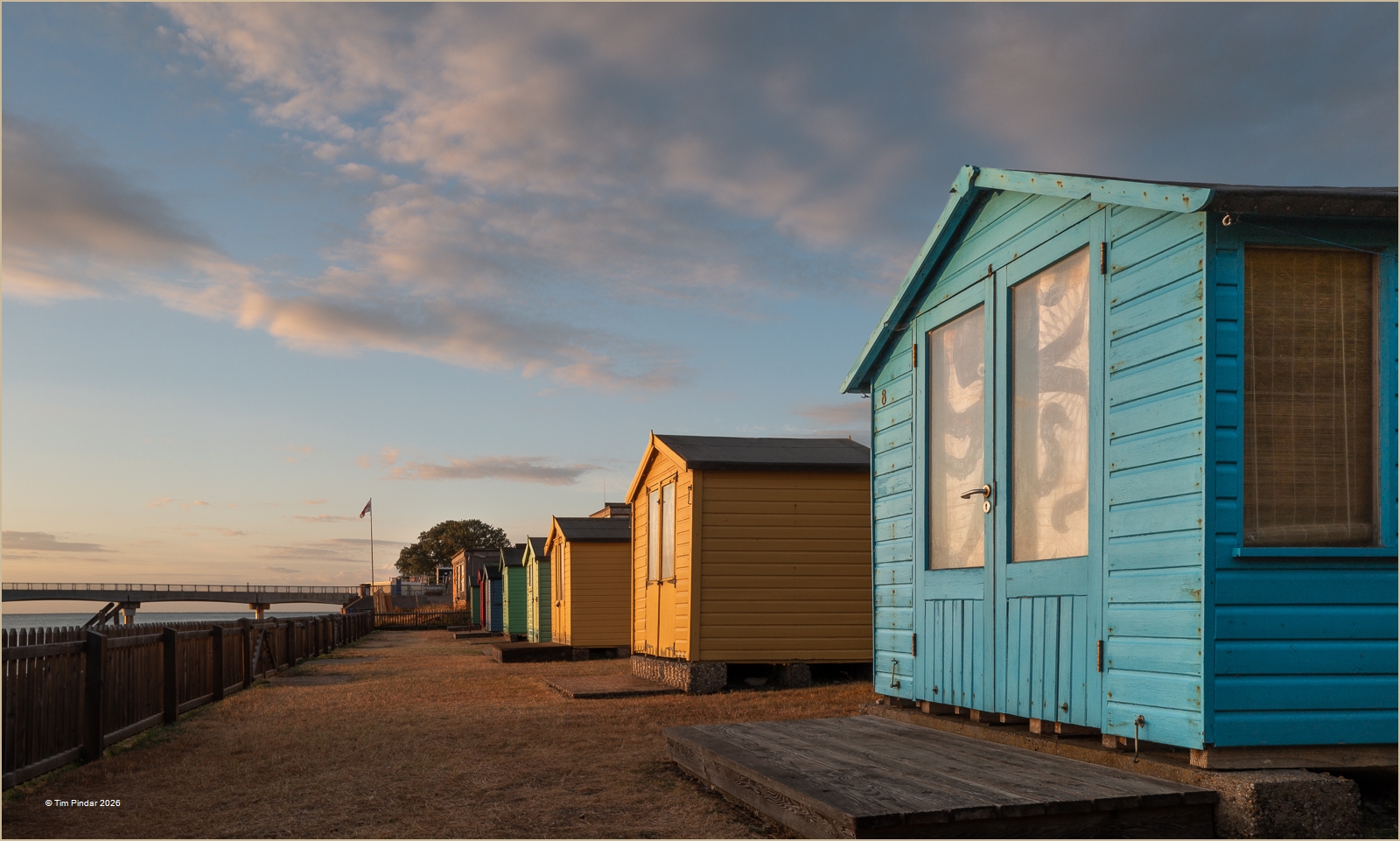 Bronze-Blue Beach Hut-Tim Pindar Bronze-Blue Beach Hut-Tim Pindar